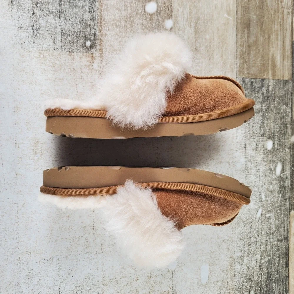 UGG Cozy II Girls Slippers Sz 11 Chestnut Suede Comfort Round Toe Indoor Shoes